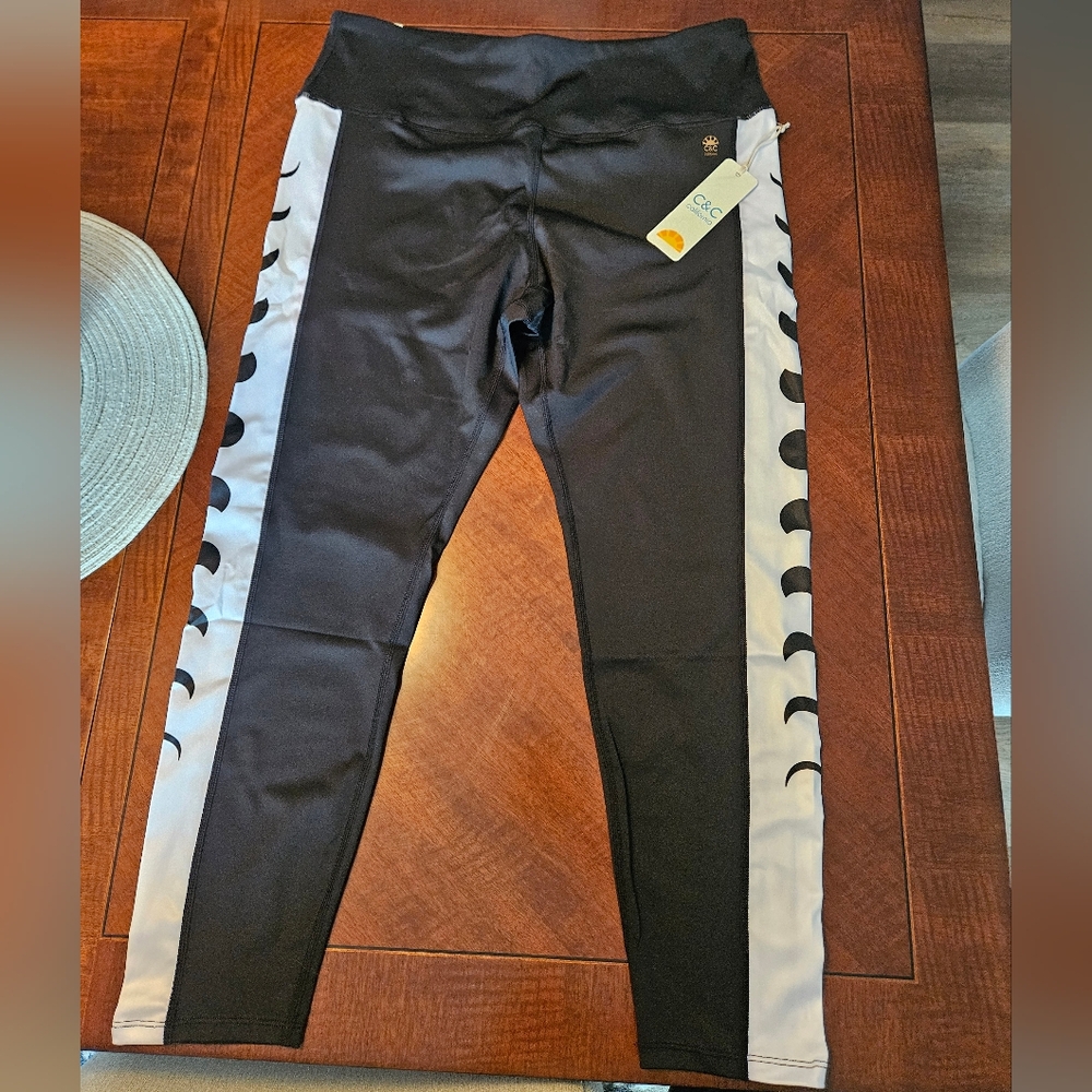C & C California High Waisted Leggings In Xl NWT